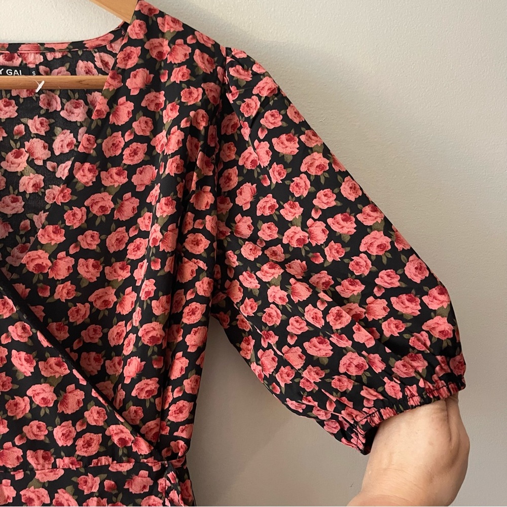 Nasty Gal Floral Wrap Mini Dress Puff Sleeve V Neck Black Pink Roses Y2K Small - Picture 4 of 8